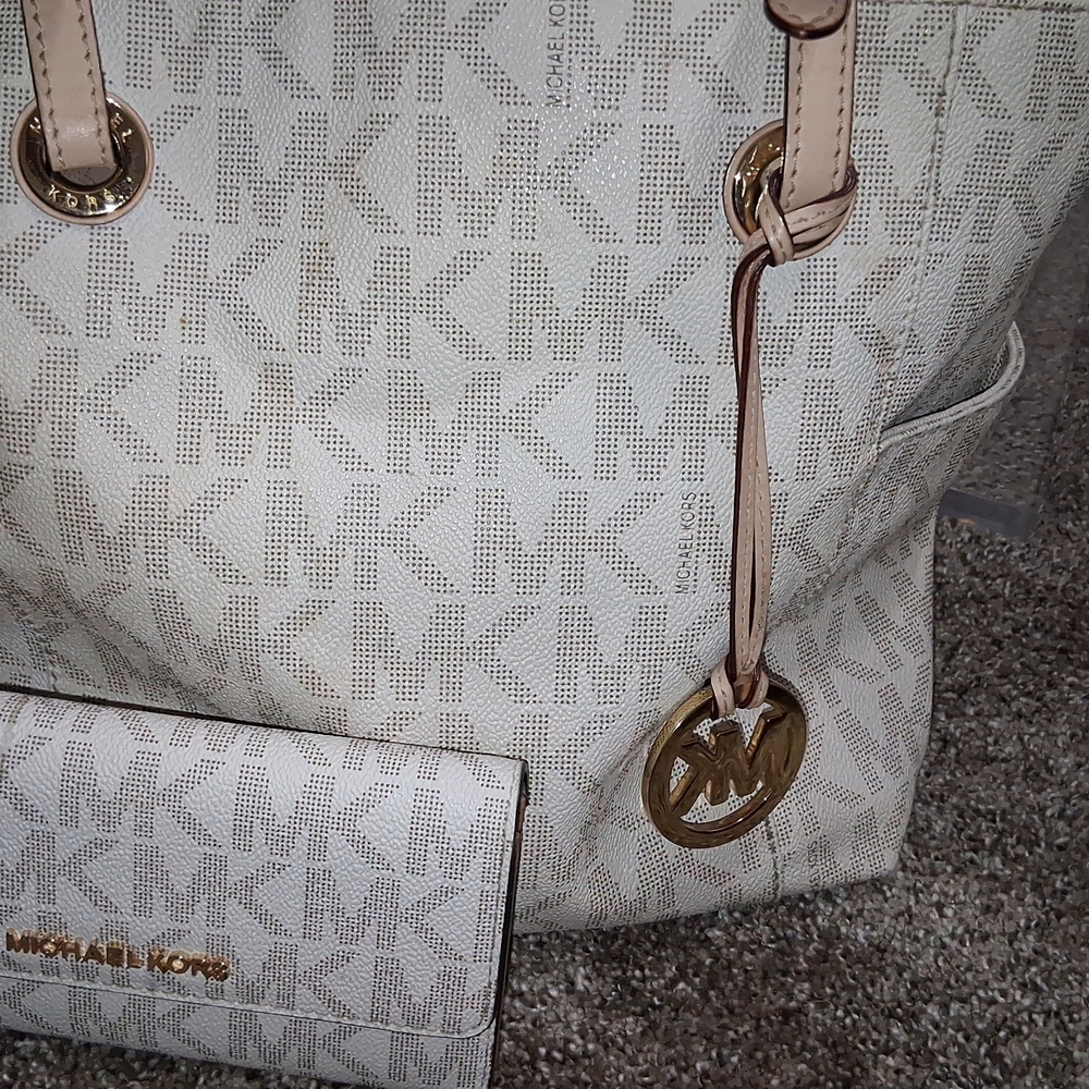 Michael Kors Cream and Tan Tote Bag - Picture 8 of 10